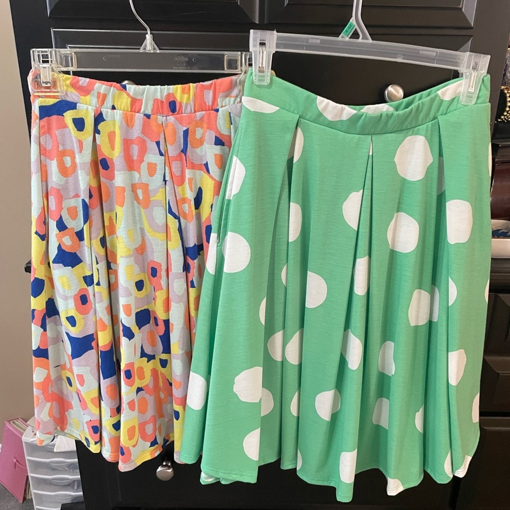 Lularoe Madison skirts preowned size XS